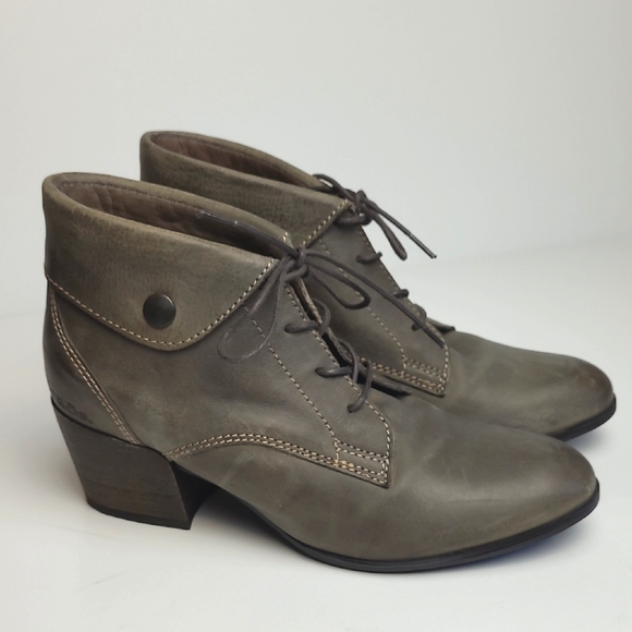TAOS SCRIBE GRAY LEATHER ANKLE BOOTIES 38 - Picture 1 of 10